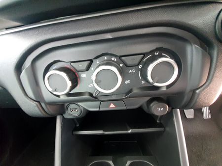 2026-Citroen-C3-12-Max-61kW_15