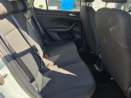 2025-Volkswagen-T-Cross-10-TSI_11