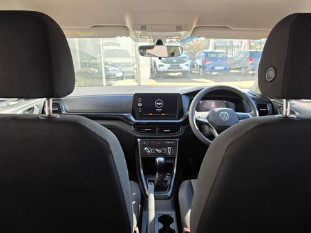 2025-Volkswagen-T-Cross-10-TSI_12