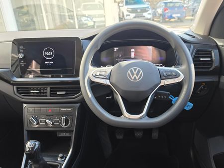 2025-Volkswagen-T-Cross-10-TSI_13
