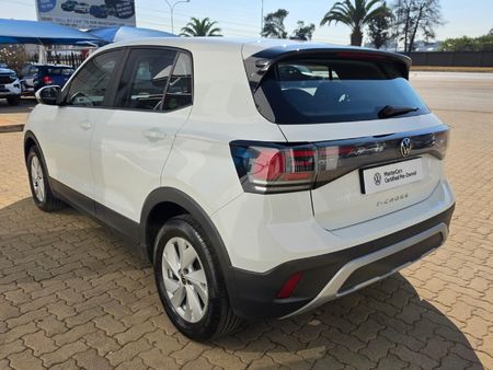 2025-Volkswagen-T-Cross-10-TSI_4