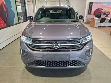 2026-Volkswagen-T-Cross-10-TSI-R-Line-Auto_10