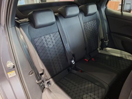 2026-Volkswagen-T-Cross-10-TSI-R-Line-Auto_11
