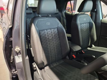 2026-Volkswagen-T-Cross-10-TSI-R-Line-Auto_14