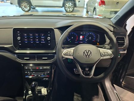2026-Volkswagen-T-Cross-10-TSI-R-Line-Auto_15