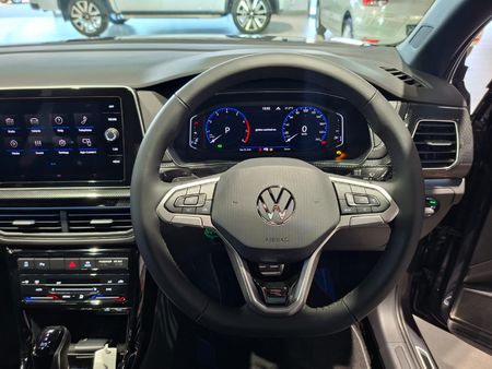 2026-Volkswagen-T-Cross-10-TSI-R-Line-Auto_16