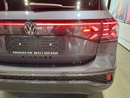2026-Volkswagen-T-Cross-10-TSI-R-Line-Auto_5