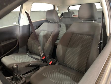 2025-Volkswagen-Polo-Vivo-14-Life_10