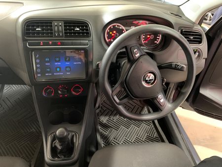 2025-Volkswagen-Polo-Vivo-14-Life_2
