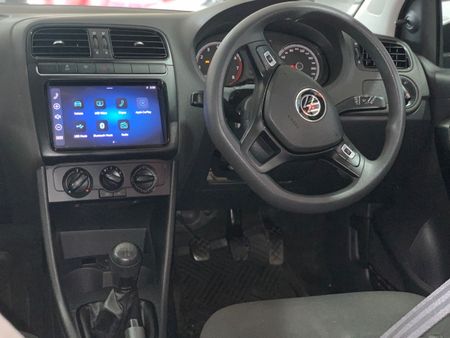 2025-Volkswagen-Polo-Vivo-14-Life_4