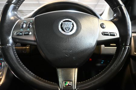 2010-Jaguar-XF-XFR-50-Supercharged-Sport-6-Speed-Shiftable-Auto_13