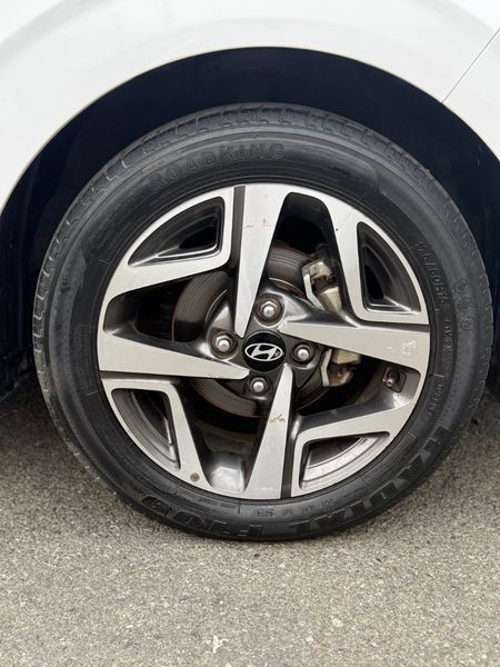 2023-Hyundai-Grand-i10-12-fluid-sedan-accident-free-bargain_12
