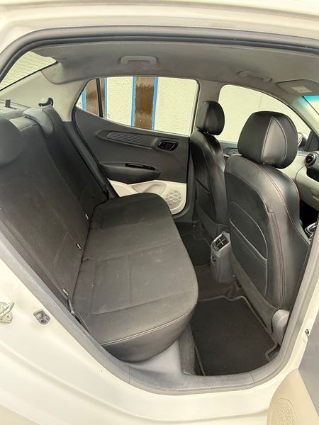 2023-Hyundai-Grand-i10-12-fluid-sedan-accident-free-bargain_8