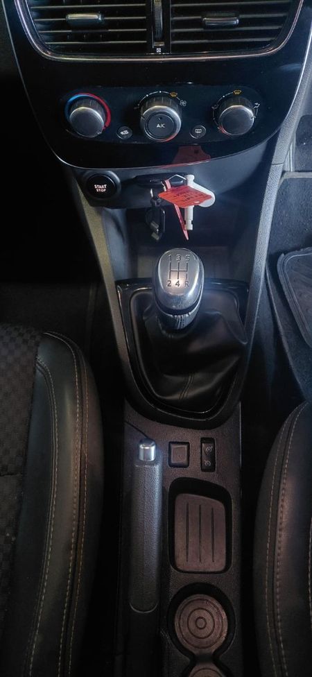 2017-Renault-Clio-IV-900T-Dynamique-5-dr-66kW_12