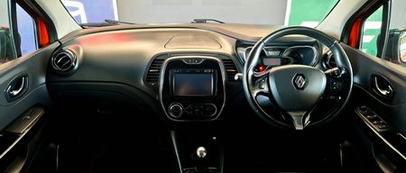 2022-Renault-Captur-900T-Dynamique-66kW_11