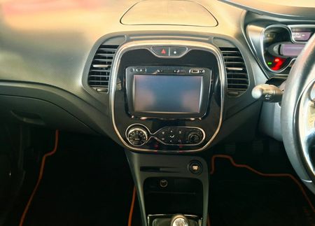 2022-Renault-Captur-900T-Dynamique-66kW_12