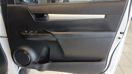 2023-Toyota-Hilux-24-GD-6-Raider-4x4-Single-Cab_9
