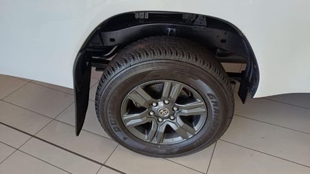 2023-Toyota-Hilux-24-GD-6-Raider-4x4-Single-Cab_10