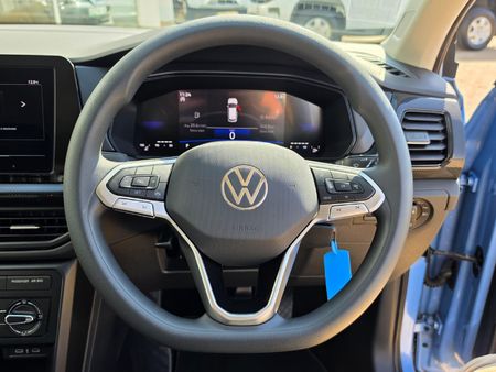 2025-Volkswagen-T-Cross-10-TSI-Auto_15