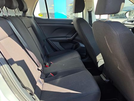 2025-Volkswagen-T-Cross-10-TSI-Auto_11