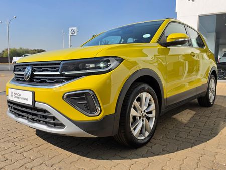2025-Volkswagen-T-Cross-10-TSI-Life-Auto_5