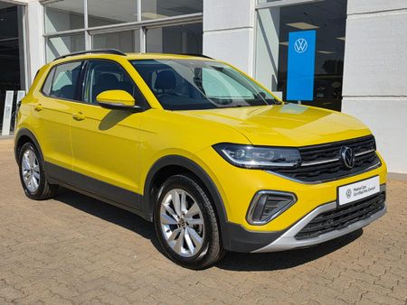 2025-Volkswagen-T-Cross-10-TSI-Life-Auto_8