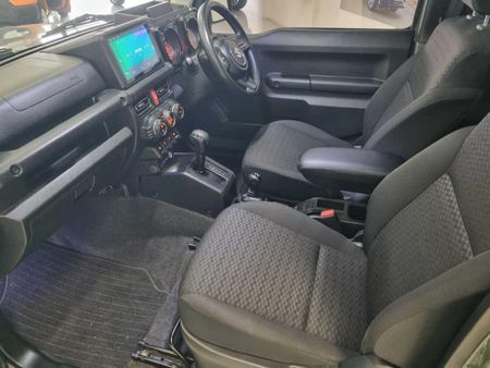 2021-Suzuki-Jimny-15-GLX-Auto_7