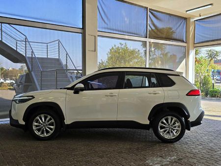 2022-Toyota-Corolla-Cross-18-XS_9