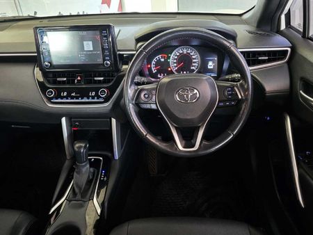 2022-Toyota-Corolla-Cross-18-XS_15