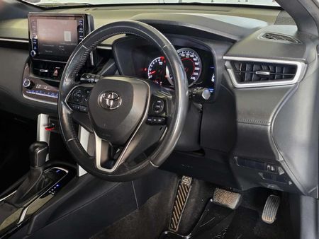 2022-Toyota-Corolla-Cross-18-XS_17