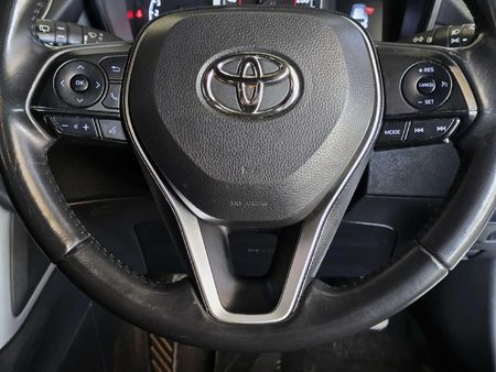 2022-Toyota-Corolla-Cross-18-XS_23
