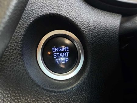 2022-Toyota-Corolla-Cross-18-XS_4
