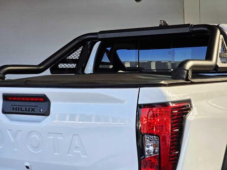 2026-Toyota-Hilux-28-GD-6-RB-SRX-Auto-Double-Cab_9