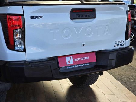 2026-Toyota-Hilux-28-GD-6-RB-SRX-Auto-Double-Cab_10