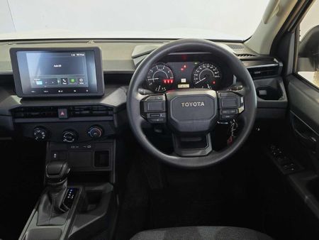 2026-Toyota-Hilux-28-GD-6-RB-SRX-Auto-Double-Cab_12
