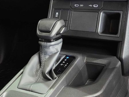 2026-Toyota-Hilux-28-GD-6-RB-SRX-Auto-Double-Cab_18