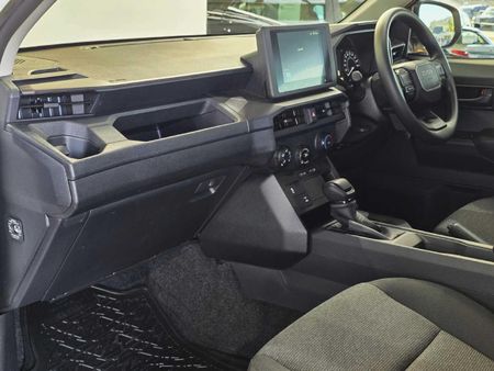 2026-Toyota-Hilux-28-GD-6-RB-SRX-Auto-Double-Cab_25