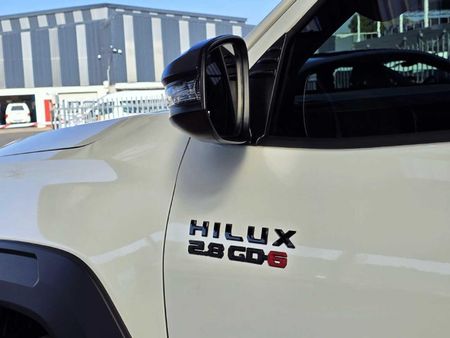 2026-Toyota-Hilux-28-GD-6-RB-SRX-Auto-Double-Cab_4