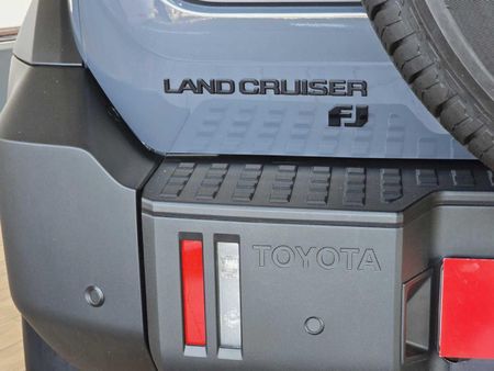 2026-Toyota-Land-Cruiser-FJ-27-VX-Auto_23