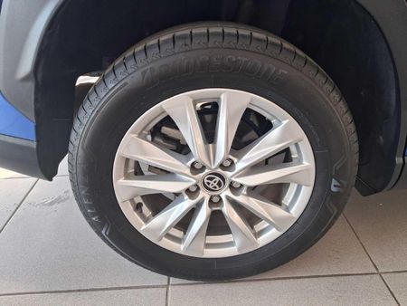 2024-Toyota-Corolla-Cross-18-XS_10