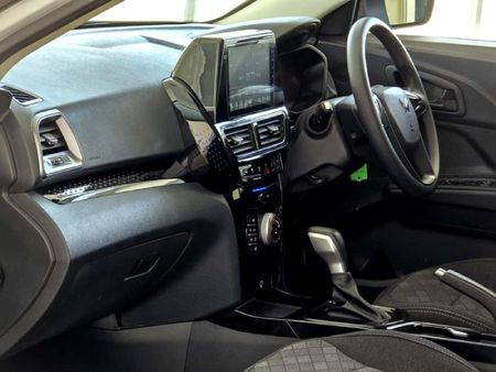 2026-Mahindra-XUV-3XO-12T-MX2-Auto_18