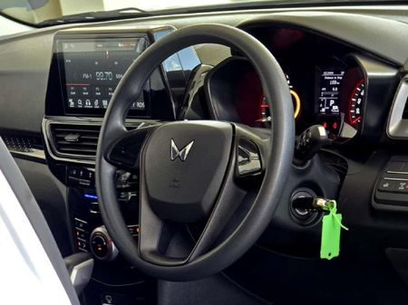 2026-Mahindra-XUV-3XO-12T-MX2-Auto_7