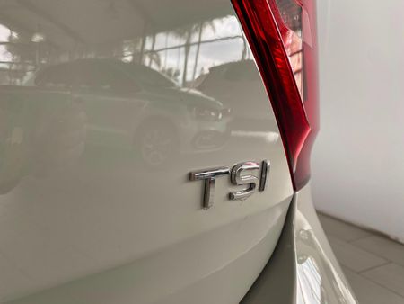 2026-Volkswagen-Polo-10-TSI_24