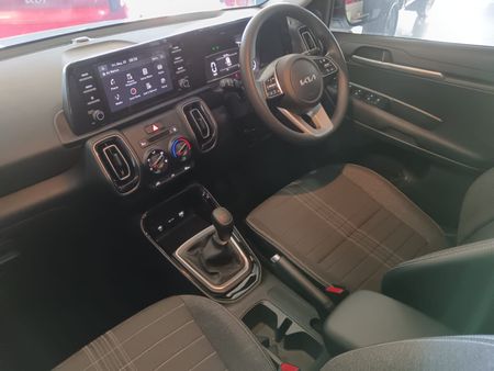 2026-Kia-Sonet-15-LX_11