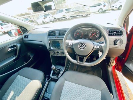 2025-Volkswagen-Polo-Vivo-14-Life_9
