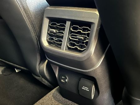 2026-Ford-Ranger-30-V6-Raptor-Auto-4x4-Double-Cab_30