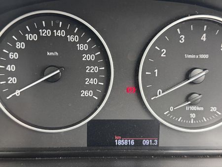 2012-BMW-X3-xDrive20i-Auto_9