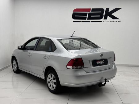 2011-Volkswagen-Polo-16-Comfortline-5-dr_3