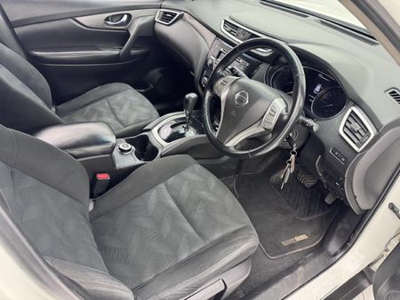 2016-Nissan-X-Trail-25-SE-4x4-Auto_14