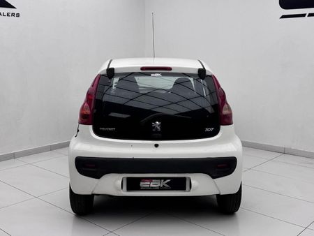 2009-Peugeot-107-XT-X-Line_4